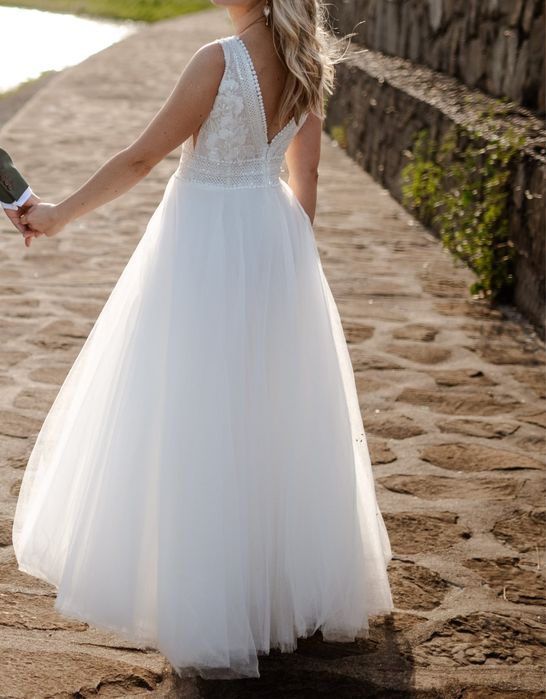 Suknia ślubna - pięknie zdobiona