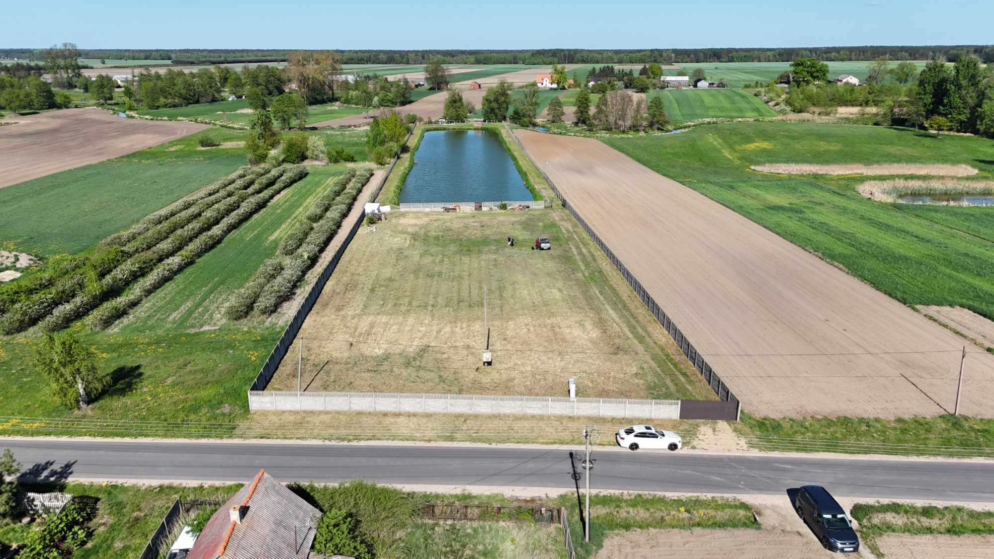 Działka ROLNO BUDOWLANA ze stawem | 10 000 m2