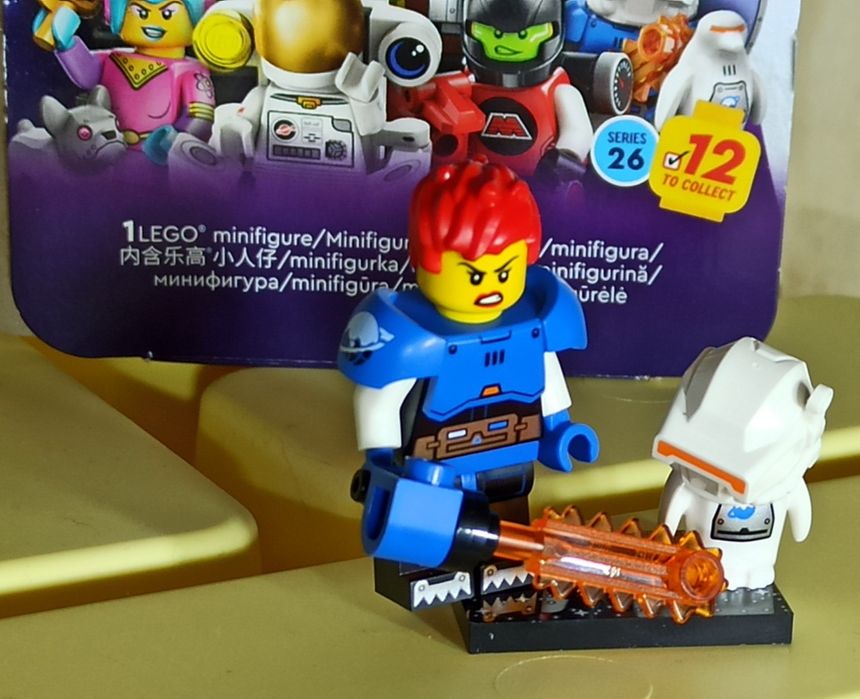Лего мініфінурка 71046, Series 26
