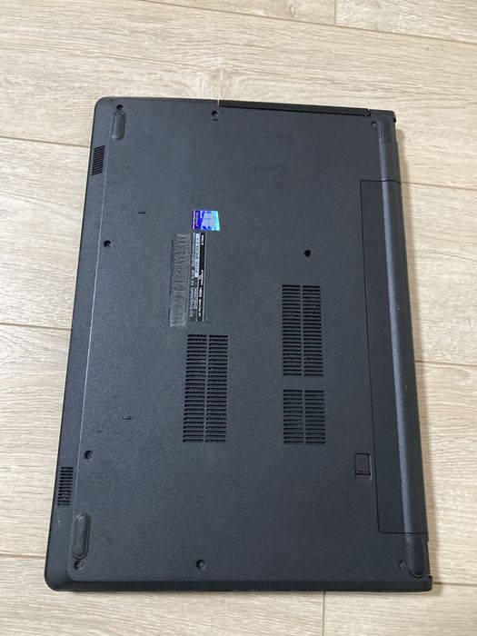 Dell Vostro 15 3568 - Core i3-7130U, 8GB DDR4, SSD 128GB, Fingerprint
