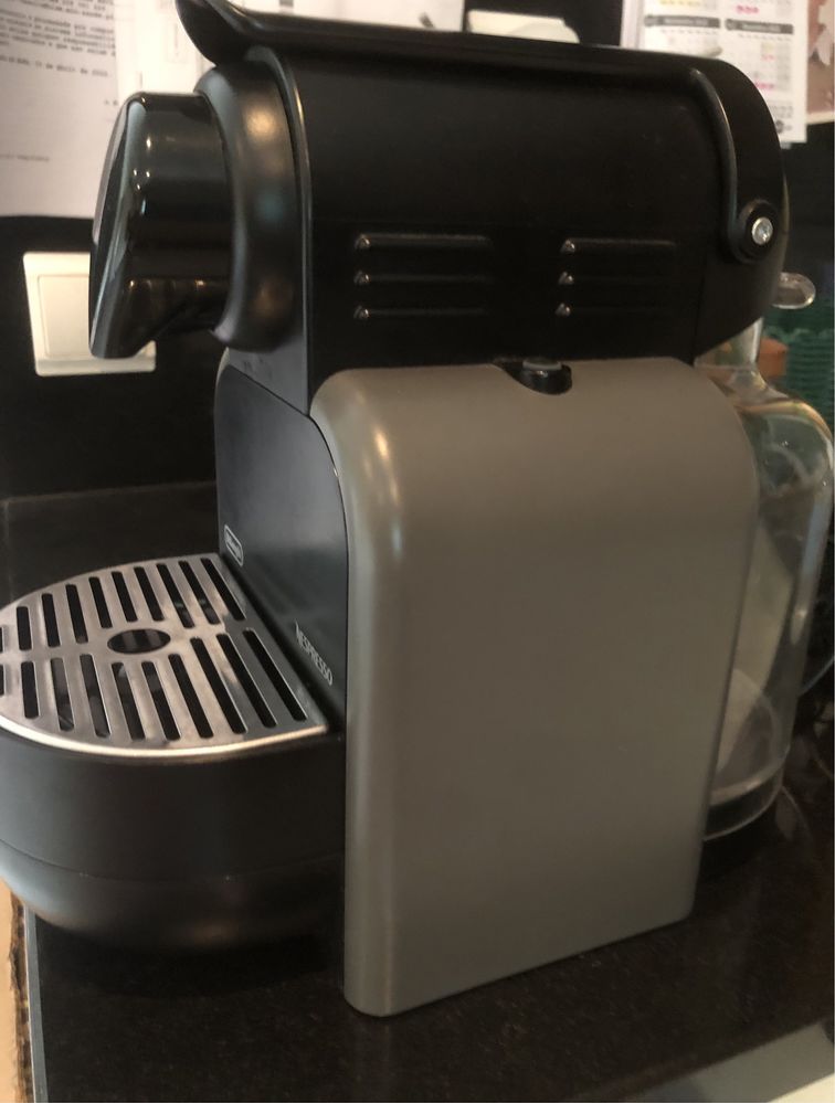 Nespresso Essenza DeLonghi para peças