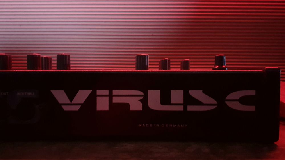 Access Virus C Desktop синтезатор