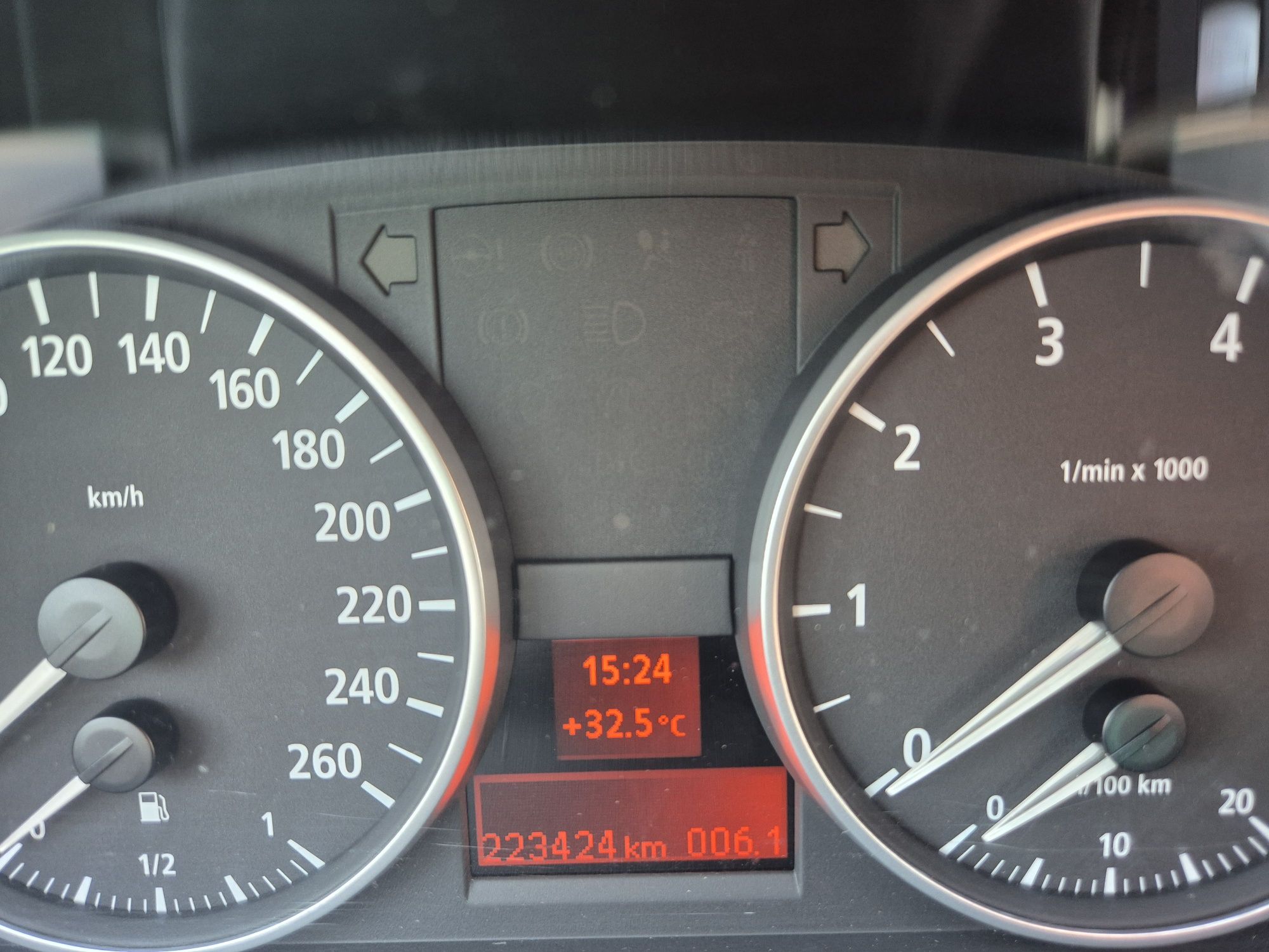 BMW 318i / 2.0 Benzyna 129KM / Felgi 19'' KESKIN