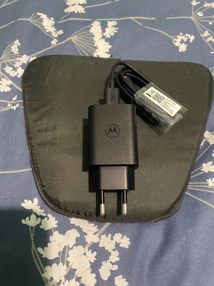 Зарядное зарядка зарядний зарядне Motorola Моторола 33W Швидка Fast