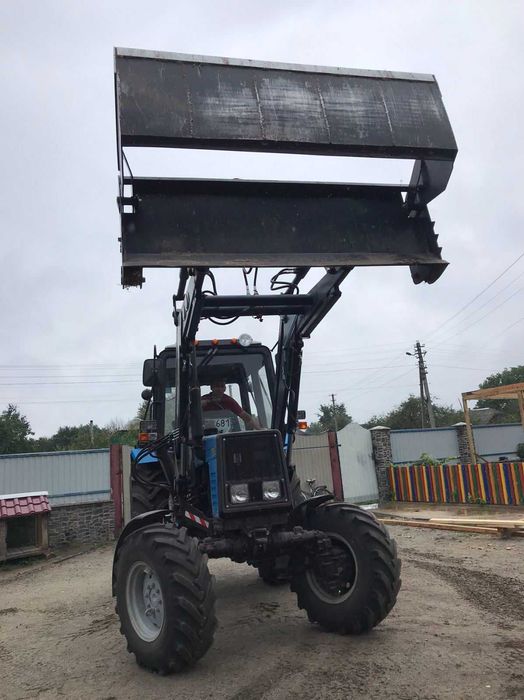 Фронтальний навантажувач на трактор John Deere, Claas, Ferguson, МТЗ