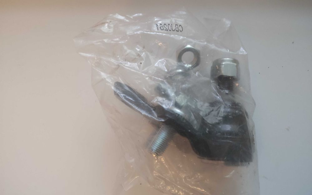 Тойота Королла Е90 Шаровая опора