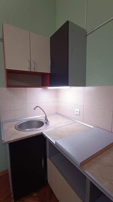 Продам гостинку у Холодногірському районі Торг