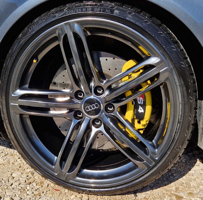 Sprężyny blaszki zacisków zaciski audi RS 320 345 s3 s4 s6 sline quatt