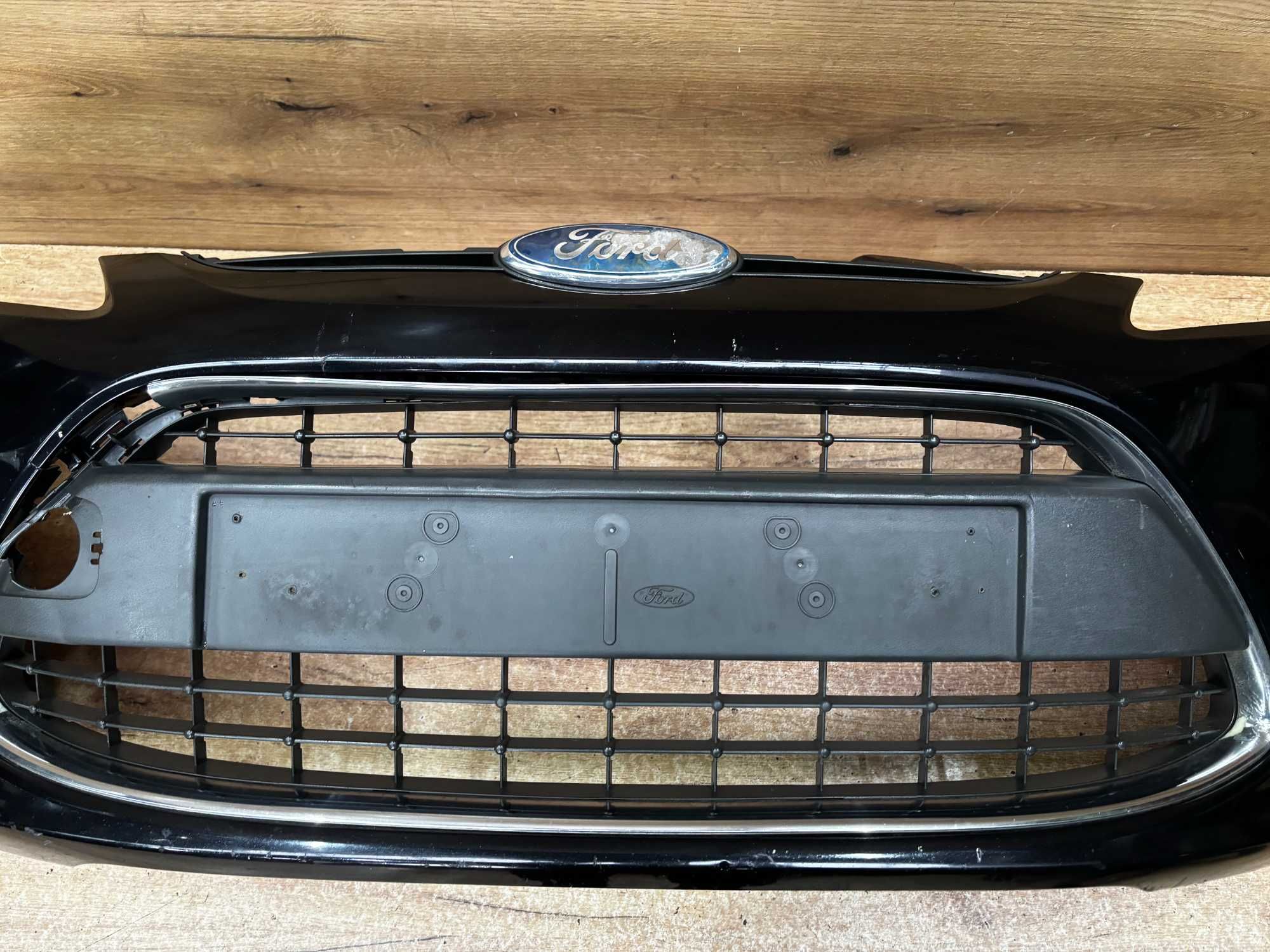 Zderzak przedni Ford Fiesta Mk7 kolor d9