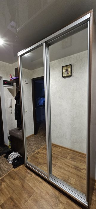 Продам шафу в передпокій