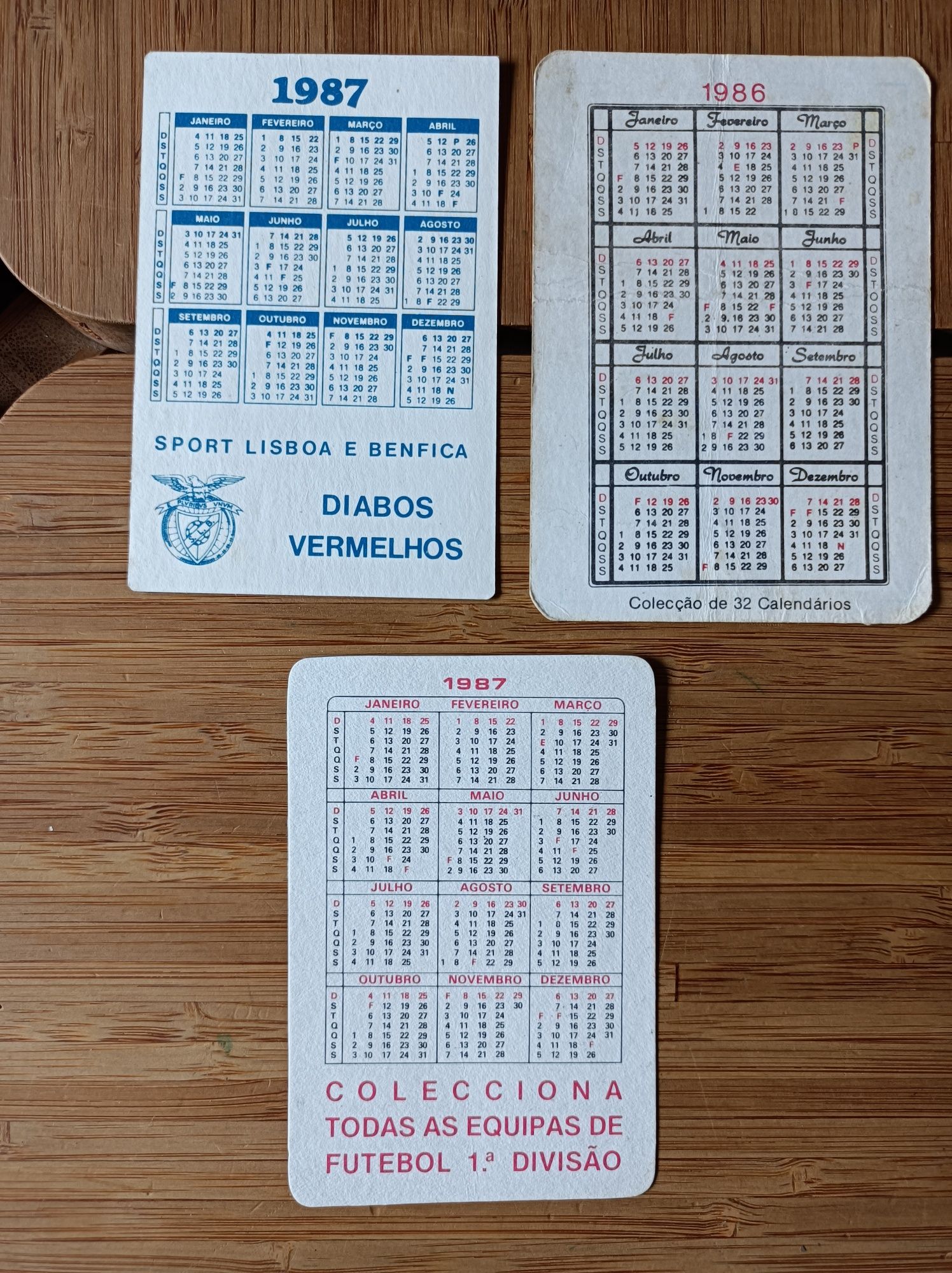 Lote de 3 Calendários do S. L. e BENFICA * Calendário autografado