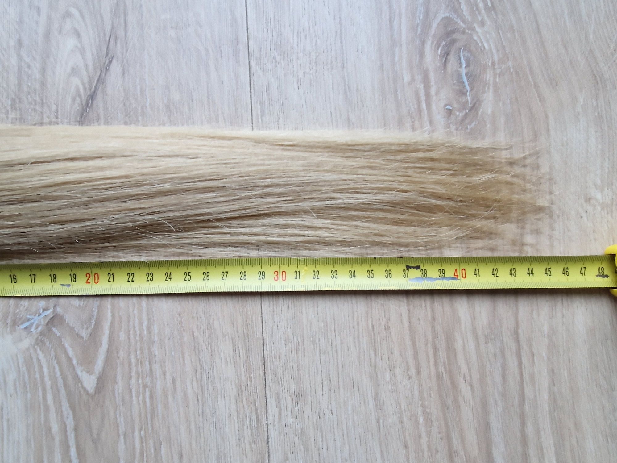 Włosy tape on kanapki ombre blond