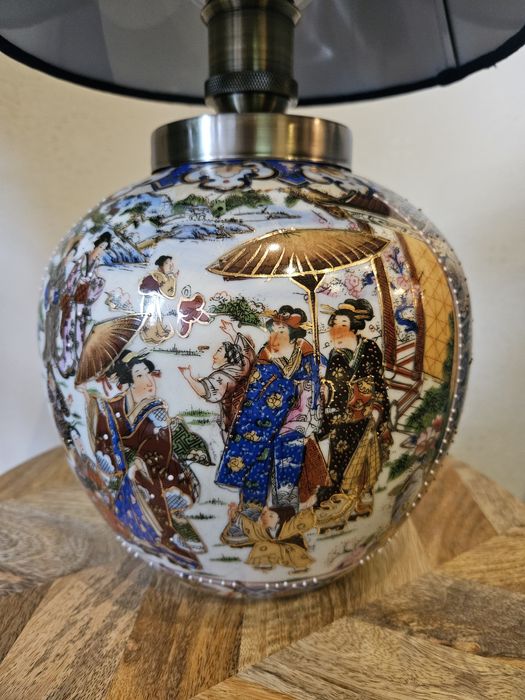 Lampa ceramiczna z chińskiej porcelany