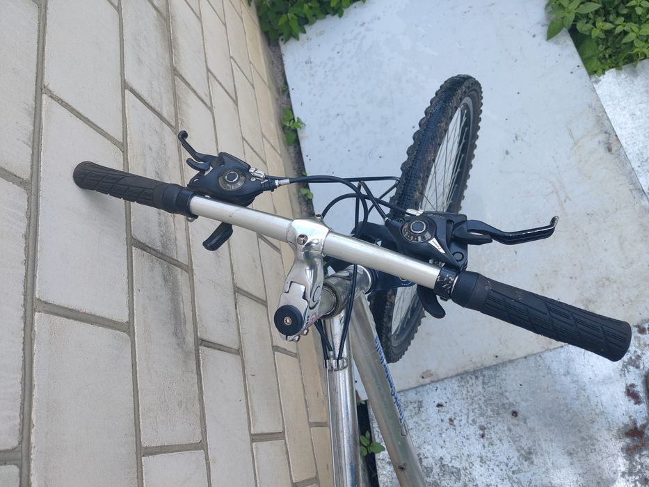 Велосипед з RockShox Dart2 Італія Volvo Cristal