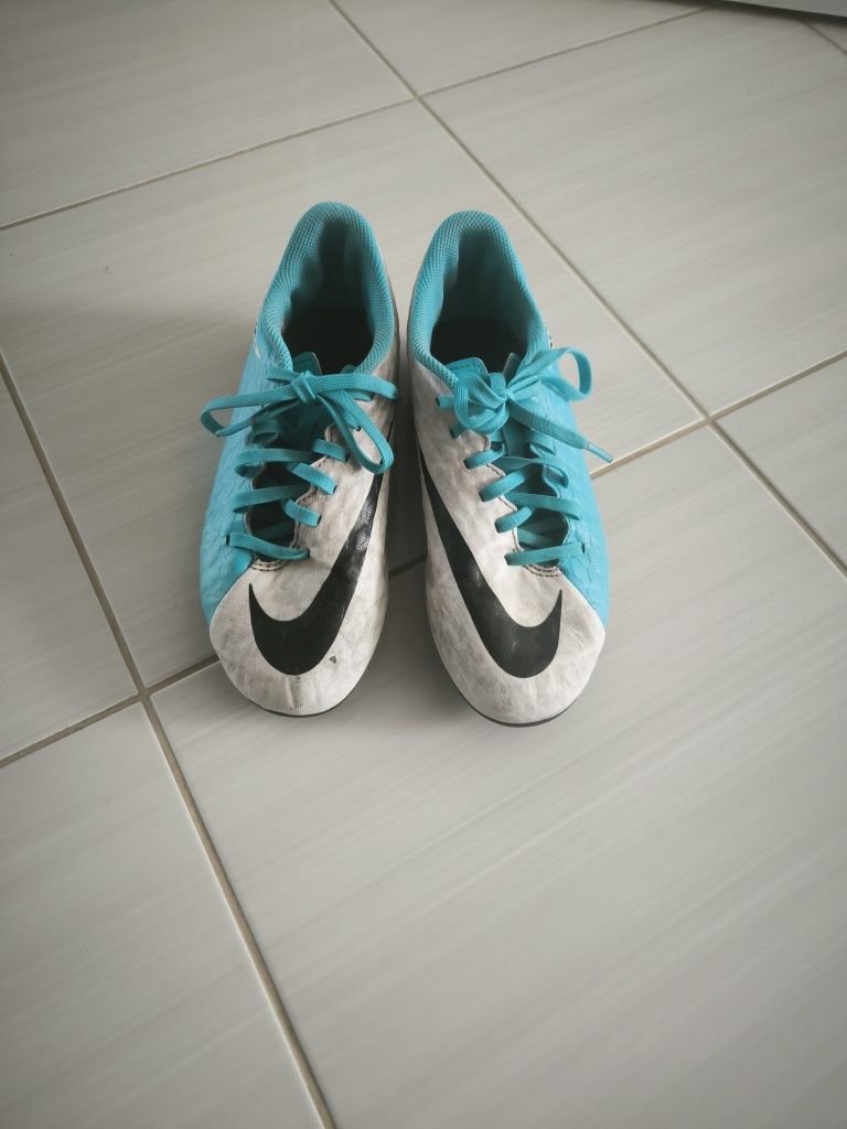 Buty korki piłkarskie Nike r. 36.5