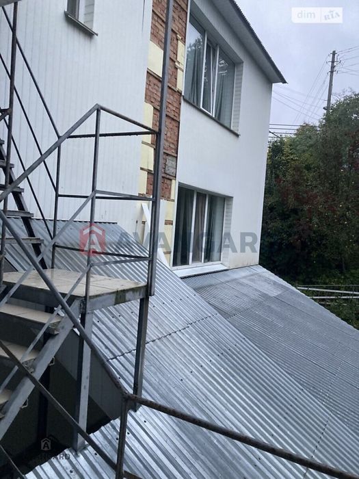 Продається просторий будинок по вул. Гонти