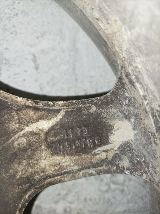 Продам зимову резину R13 з титановими дисками