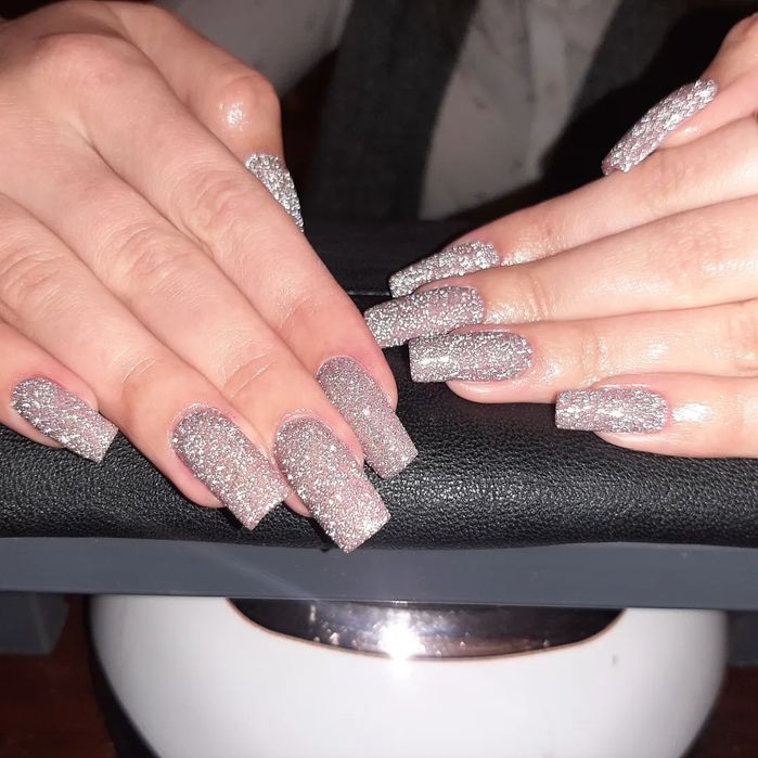 Манікюр,педикюр,гель лак,нарощення на дому