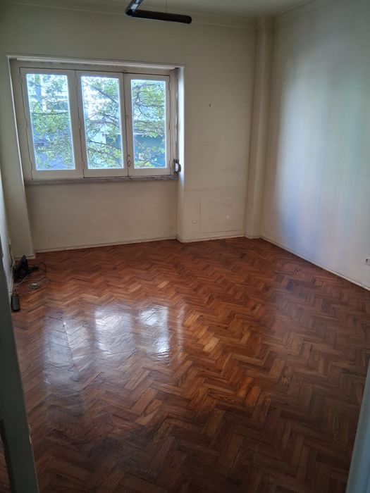 Salas para arrendamento em escritório de advogados