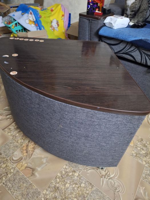 Угловой диван продам