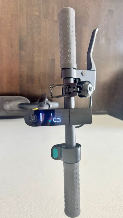 Электросамокат на гарантии  куплено 23.08.2025