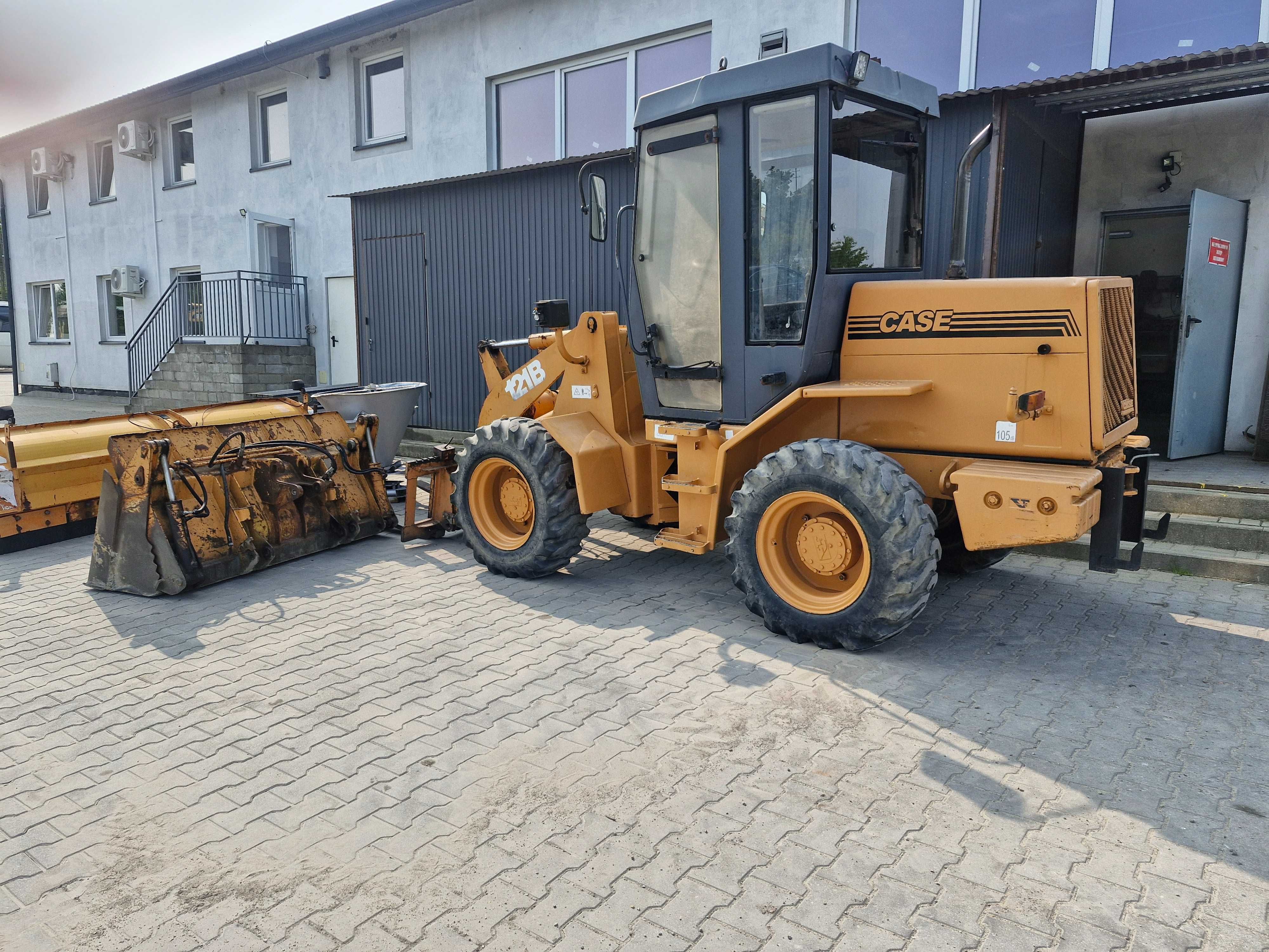 Ładowarka CASE 121B