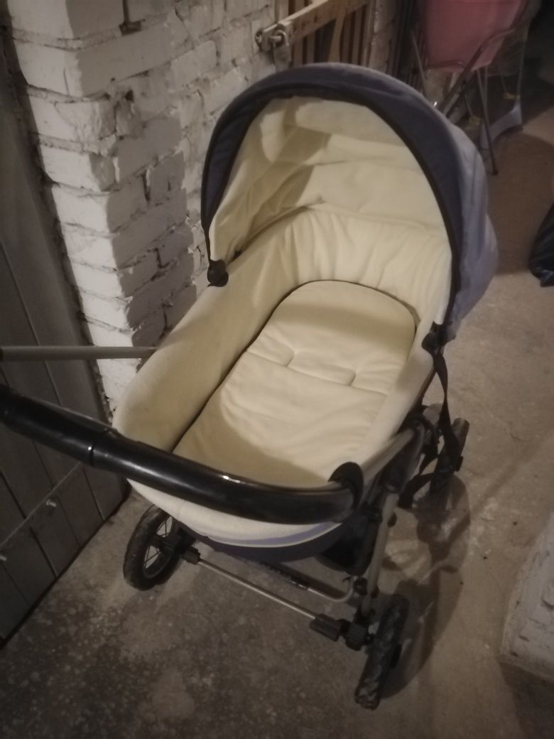 Wózek Deltim Fokus 3w1, gondola spacerówka i nosidełko