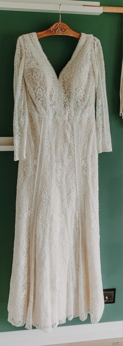 Suknia ślubna z koronki