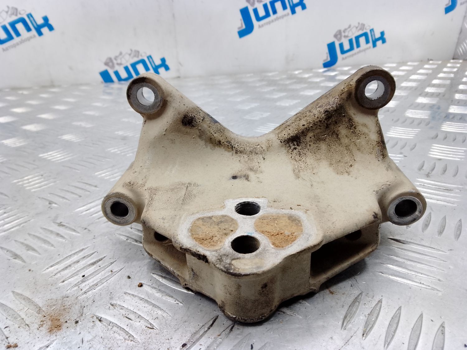 Кронштейн АКПП 7L6399649D для Volkswagen Touareg 2 2010-2018