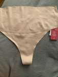 Stringi wyszczuplajace modelujące XL h&m