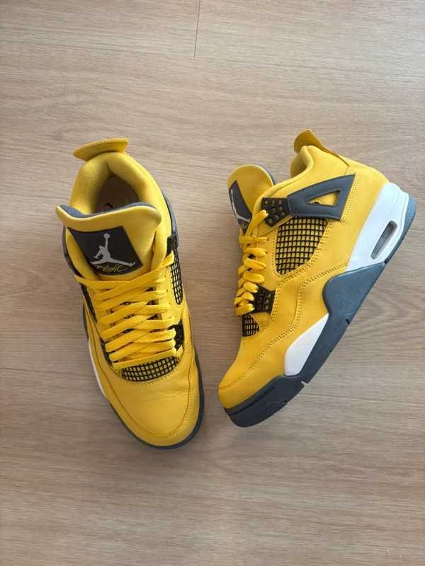 Jordan 4 Retro Lightning R.44
