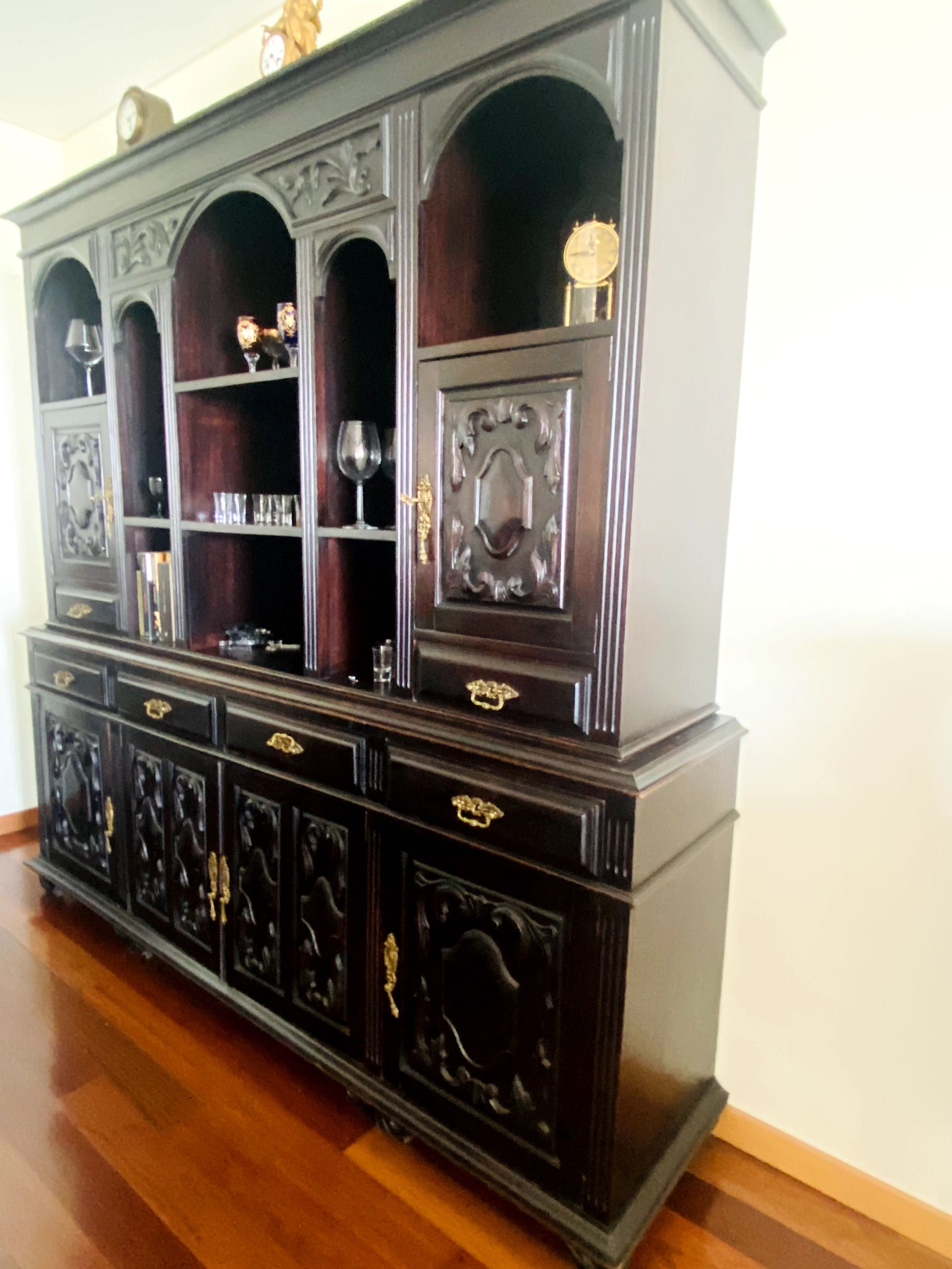 Conjunto Elegante - Louceiro + Mesa com 8 Cadeiras em Madeira Nobre !!