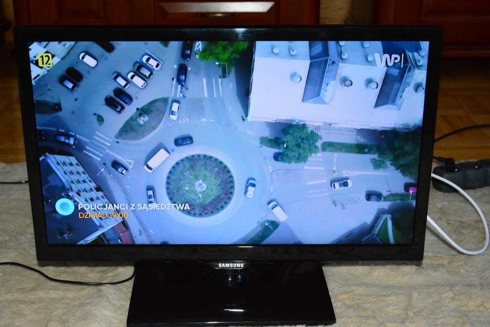Telewizor 22 cale Samsung UE22F5000AW stan idealny Full HD HDMI