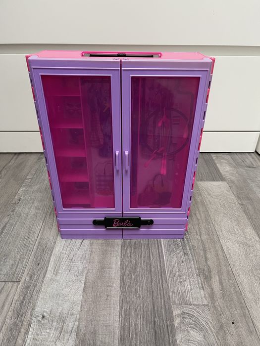 Szafa dla lalki barbie
