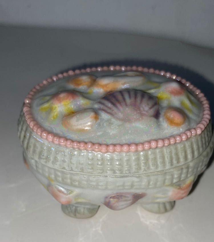 Caixinha porcelana antiga