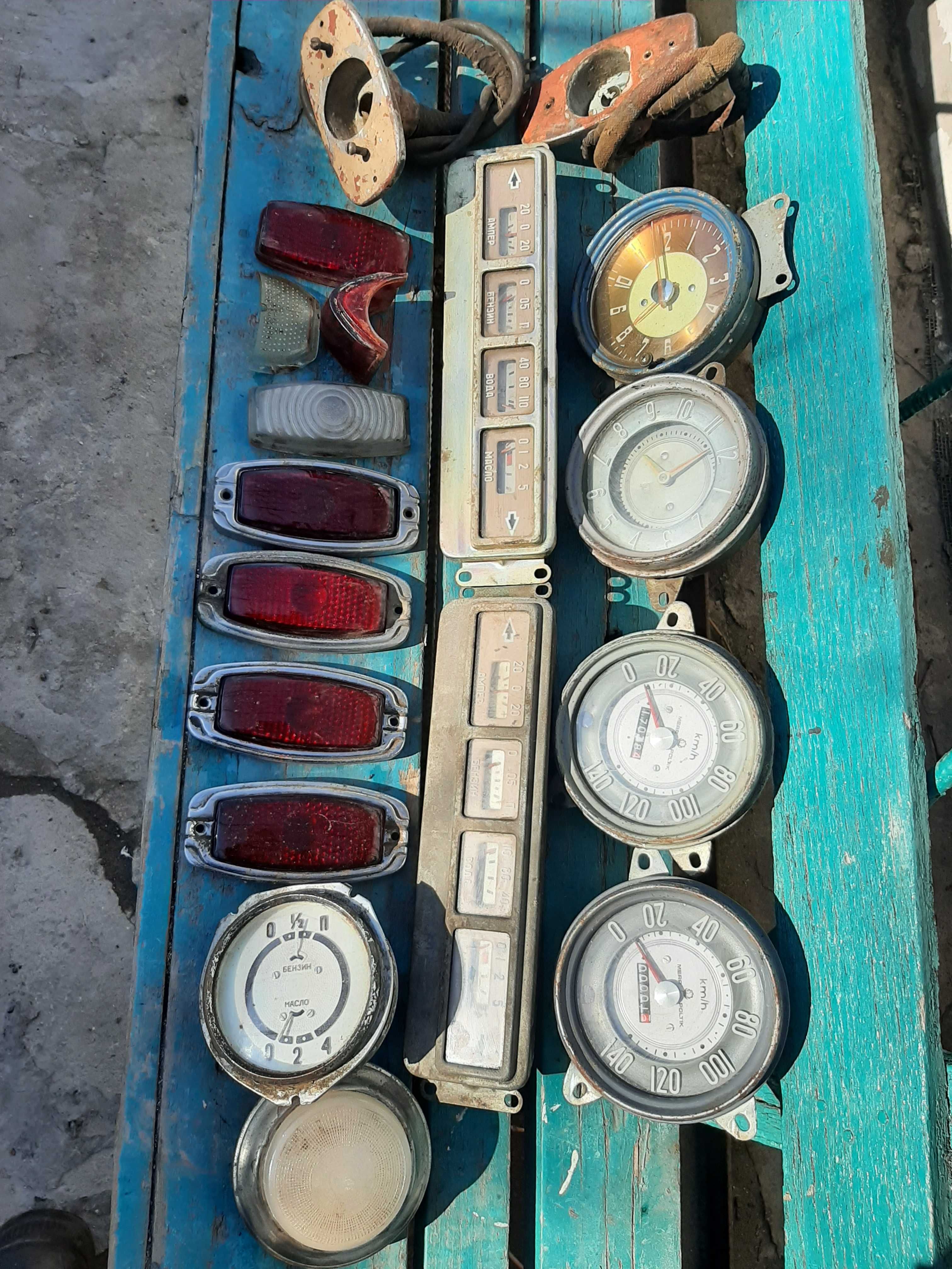 Продам бампер задний  славута.