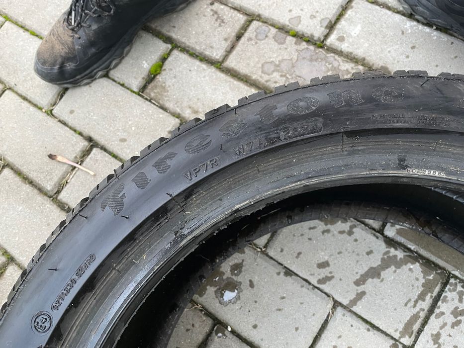 Opony zimowe Firestone 225/45 R17