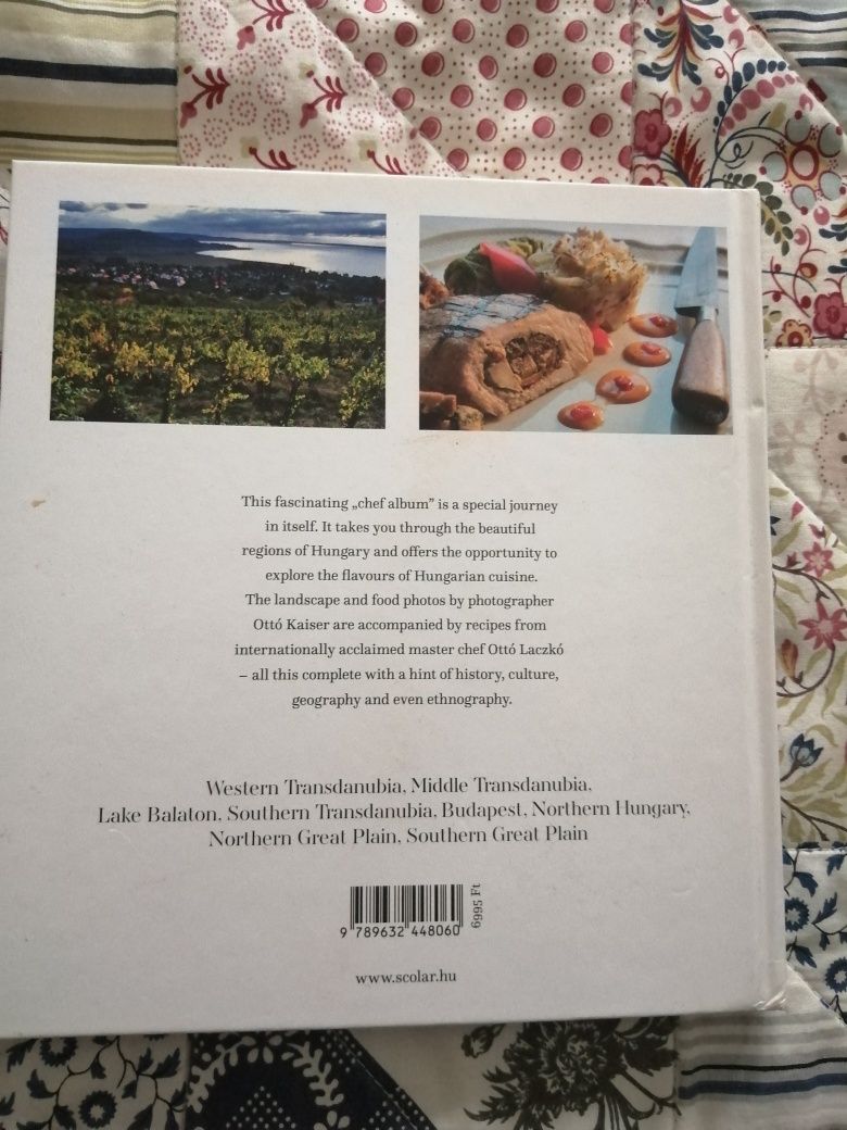 Livro "Sights and tastes of Hungary"