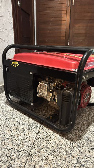 Генератор Huttenberg H8500W