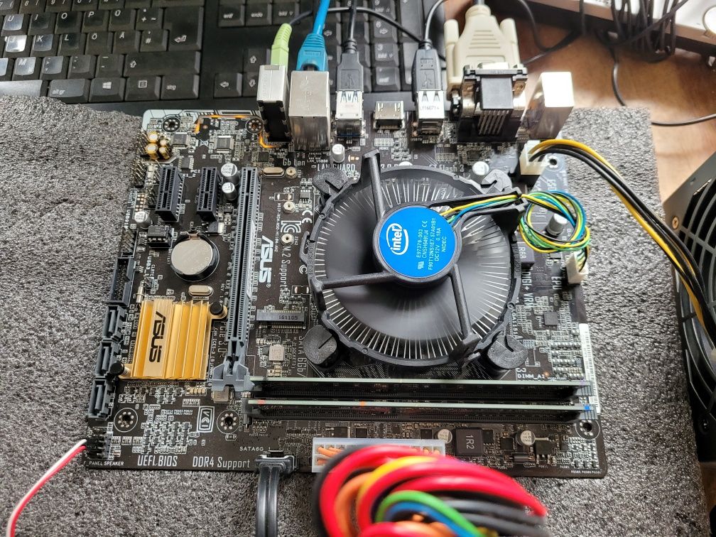 Комплект s1151 ASUS H110M-A/M.2 + i5-6400 материнка і процесор