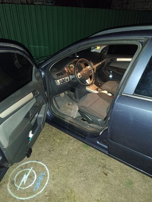 Своя машинка Опель Астра H