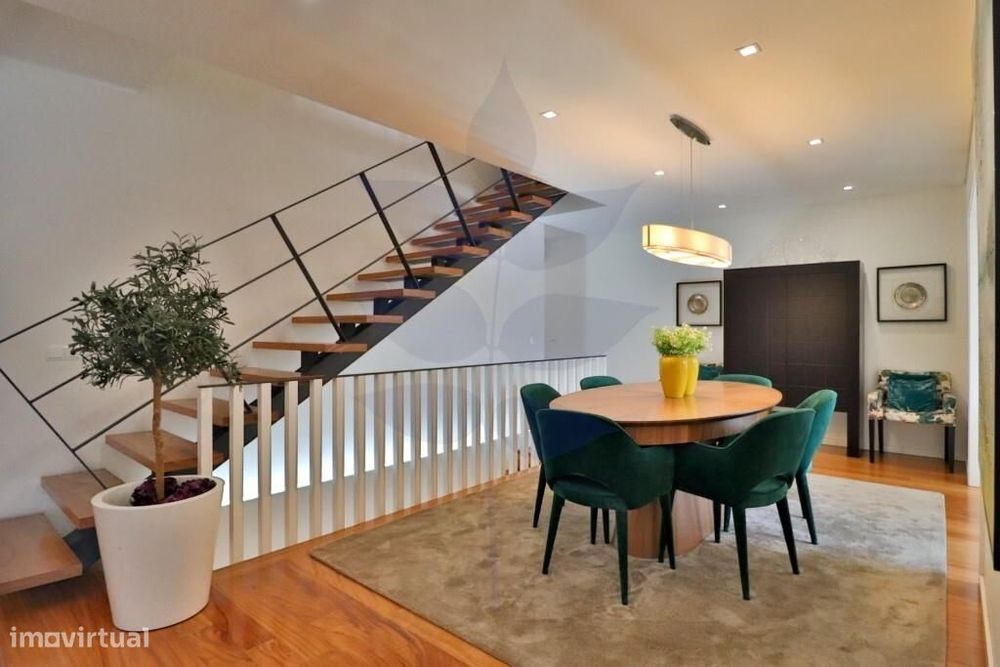 Vende-se Moradia T3 (Banda) - S. Pedro Este, Braga