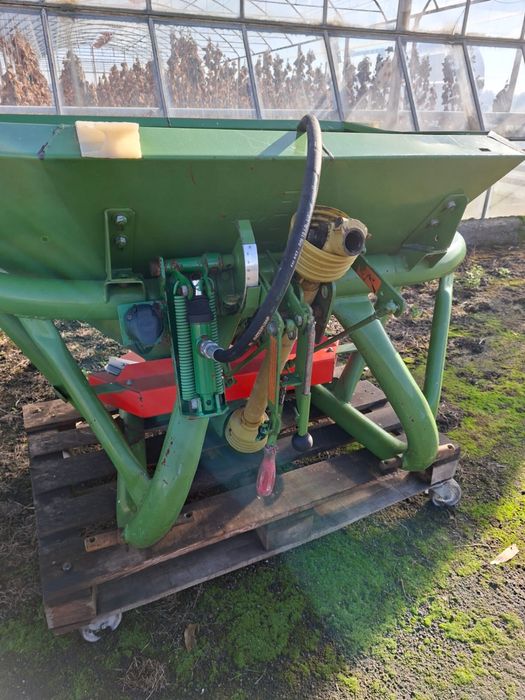 Rozsiewacz AMAZONE ZAF-603