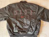 Kurtka Nike bomberka