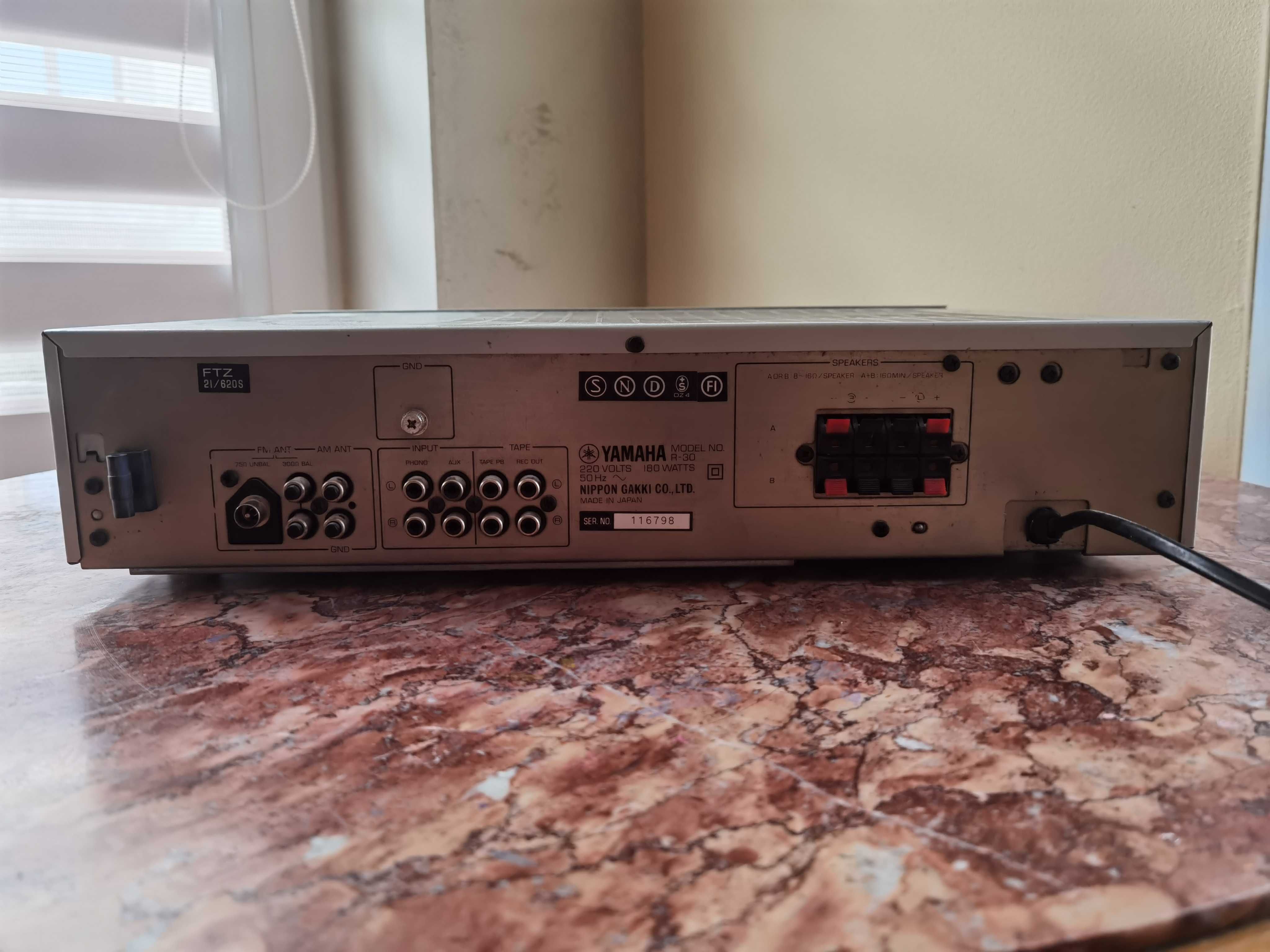 Wzmacniacz YAMAHA MODEL R30