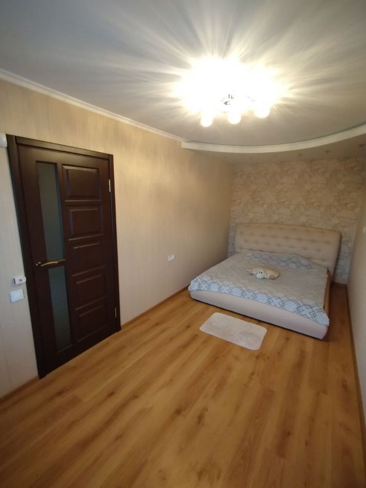 Продам 2 комнатную оборудованную квартиру ул Бригады Хартия/Рыбылко 15