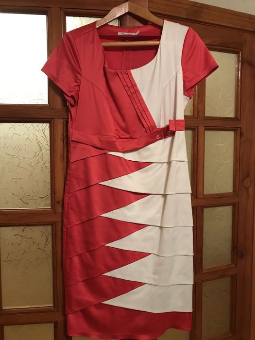 Нарядное платье