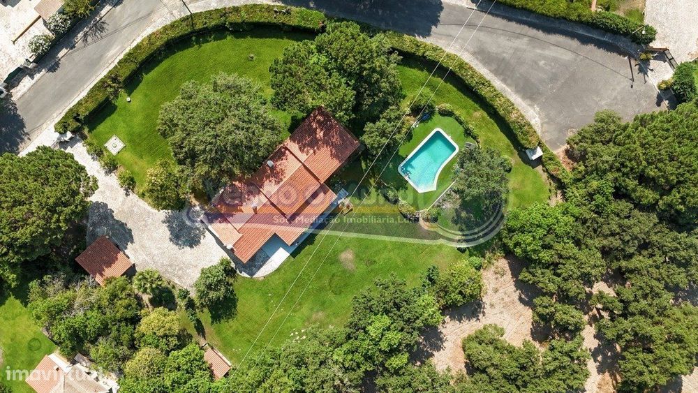 Moradia T4 em Santo Estevão (STE068)