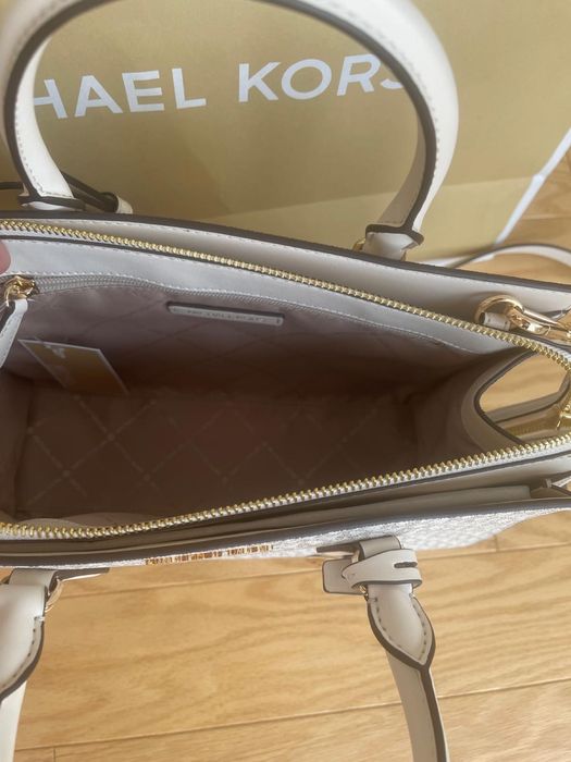 Mala Michael Kors