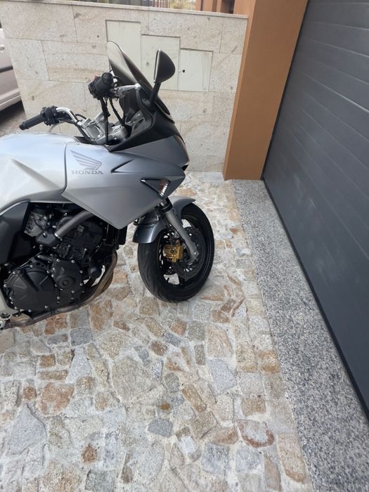 Mota Honda cbf600 ano de 2007,  só 7000km. Como nova
